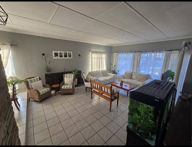 3 BEDROOM HOUSE FOR SALE IN LINMEYER